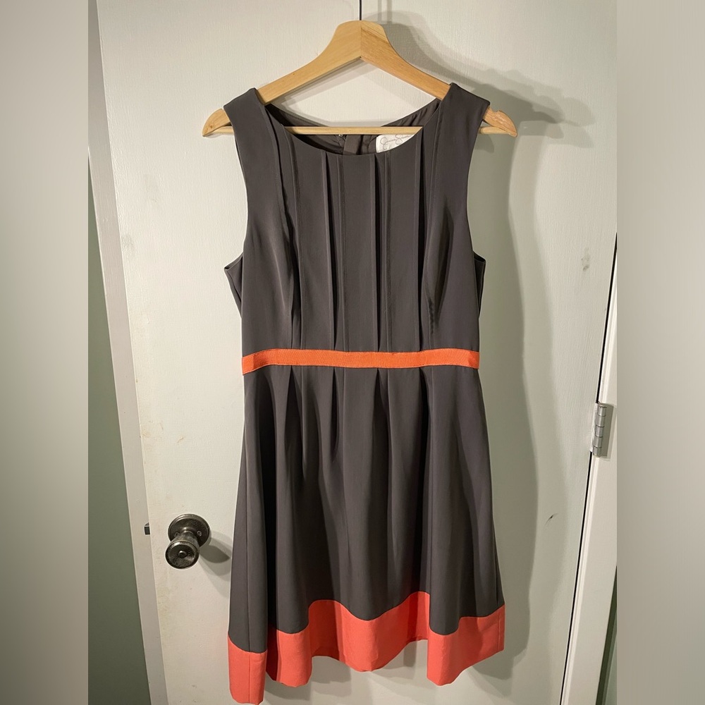 Jessica Simpson Grey Coral Pleated Dress Size 10 wedding once! compliments!